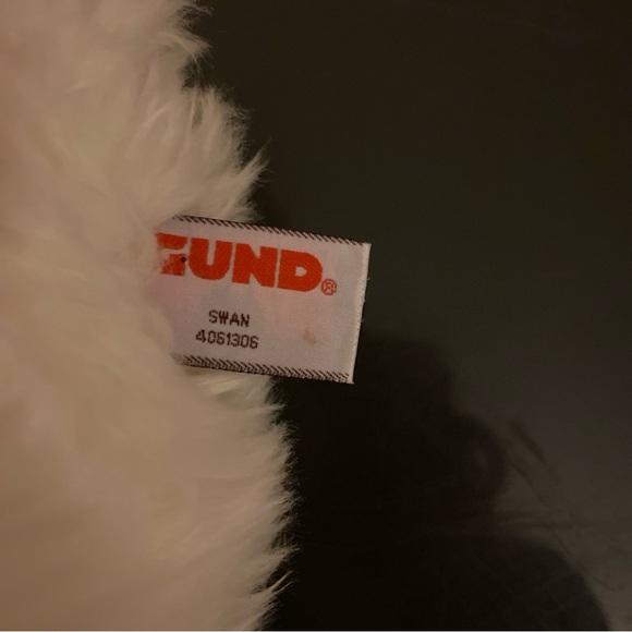 Gund White Swan Princess with Gold Crown - Picture 4 of 6